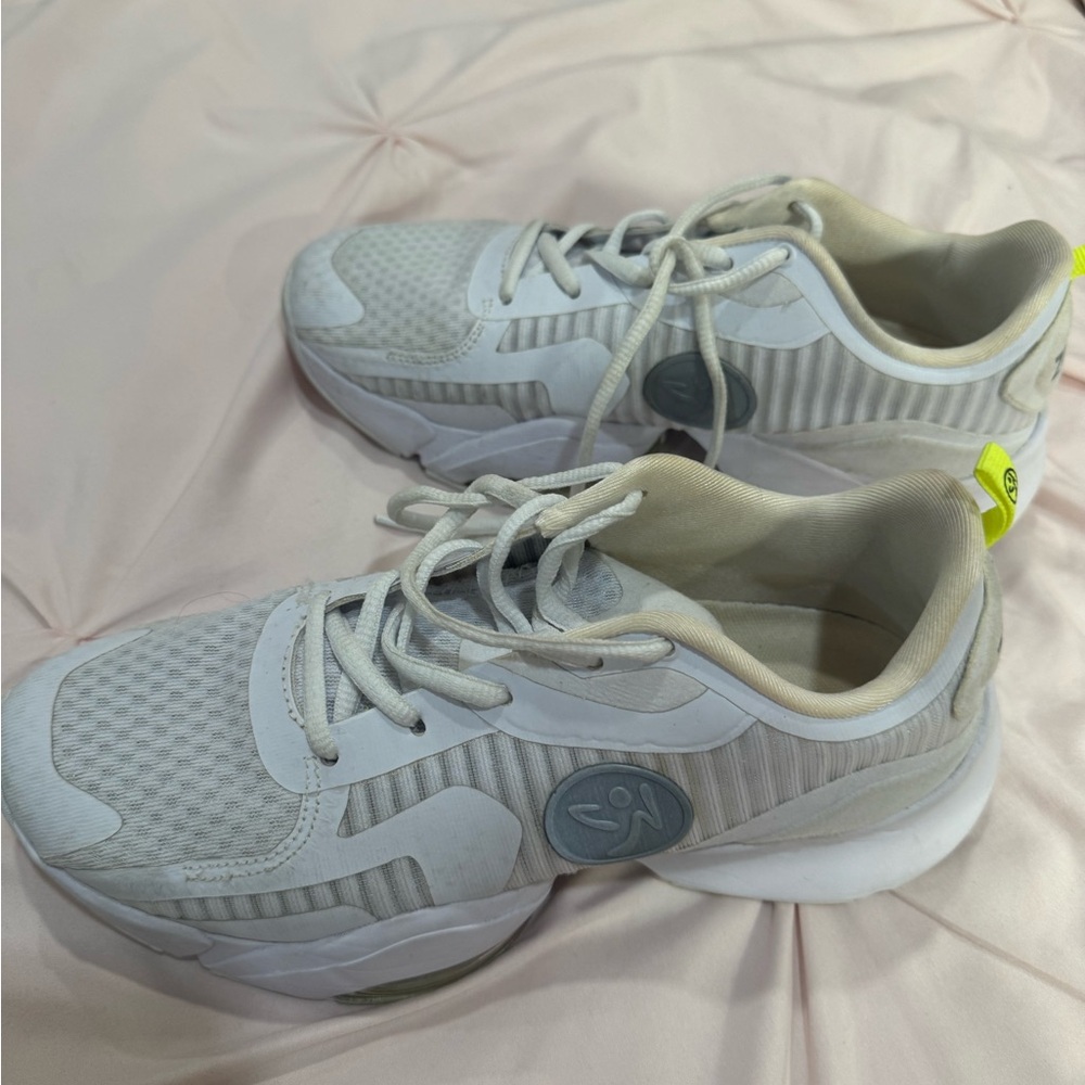 Zumba Fitness Air Stomp Remix Sneakers